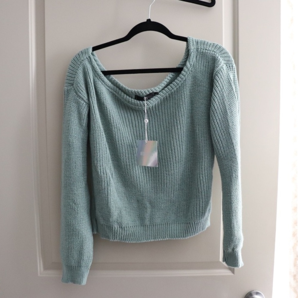 Missguided off the shoulder sweater (NWT)